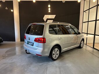 VW TOURAN II 2.0TDI 103KW EDICE LIFE 2013 7 MÍST NAVI TAŽNÉ - 2