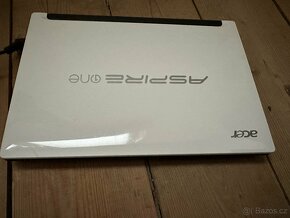 Acer aspire one (netbook) - 2