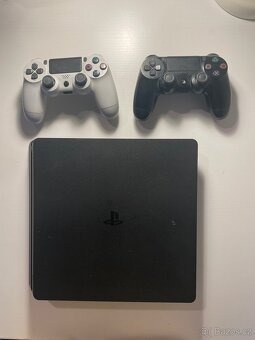 Playstation 4 slim - 2