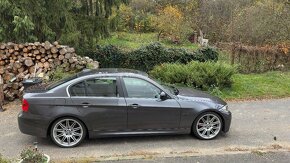 BMW E90 330i - 2