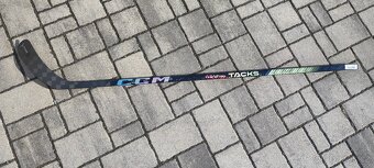 HOKEJKA CCM TACKS AS-VI PRO JUNIOR - 2