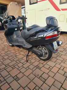 Suzuki Burgman 650cm (40,5Kw)rv.2007 najeto 16561km - 2