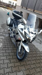 Yamaha FJR - 2