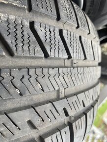 Prodám celoroční pneu 235/60 R18 107V - 2