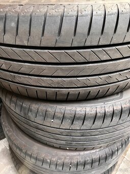 Bridgestone Alenza 001 235/55 R19 - 2