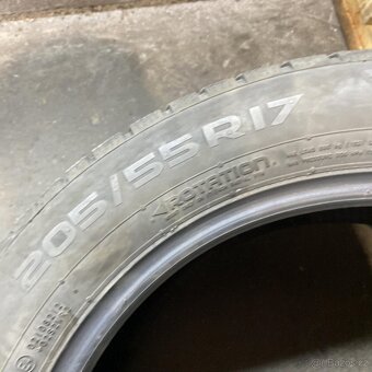 Zimní pneu 205/55 R17 95V Nokian 6,5-7mm - 2