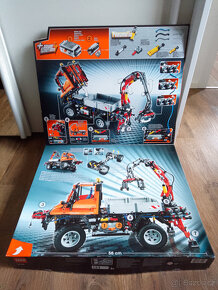 Lego Technic 8110 Mercedes-Benz Unimog U 400 - 2