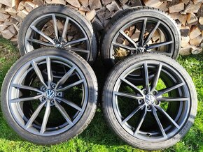 Originální disky VW 5x112 R19 8Jx19H2 ET44 - 2