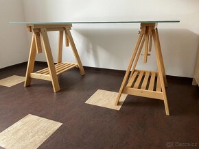 2x psací stůl Ikea MITTBACK - skleněná a bílá deska - 2