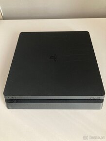 PlayStation 4 - 2