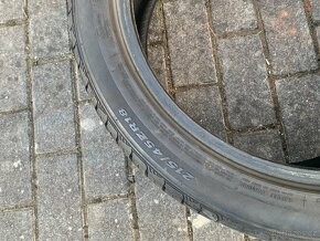 2x Pneu Nexen 215/45/ZR18 - 2