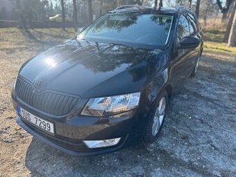 Skoda Octavia III combi 2.0 Tdi 110kW DSG ELEGANCE - 2