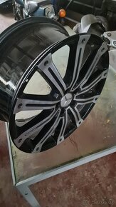 orig sada alu disk kol hliník Mercedes 8,5J R20 ET56 5x112 - 2