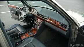 Mercedes Benz W124 E300 138 kW 24V, kůže, klima, ABS, Airbag - 2