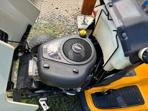 Prodám zahradní traktůrek Cub Cadet - 2