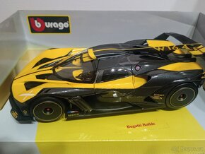 1:18 BUGATTI BOLIDE a DIVO, PORSCHE 911 GT3 RS 4.0, Bburago - 2