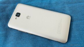 Huawei Y6 PRO Dual Sim zlatý - proužky přes LCD - 2