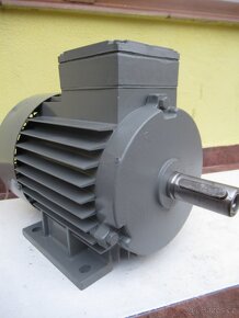 Patkový elektromotor 380V.1,1kw-1410ot.nejen na DARLING. - 2