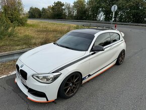 BMW M135i, manuál, samosvor - 2