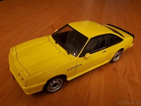 Opel Manta B GT/E 1977 1:18 REVELL - 2