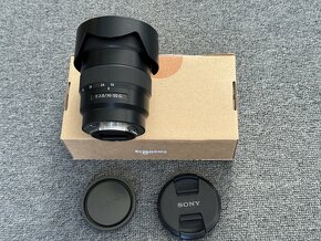 SONY 16-55 mm f/2,8 G pro bajonet E - 2