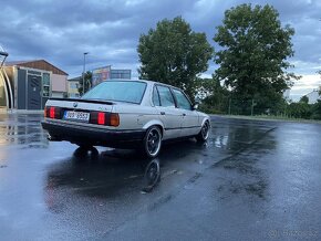 Bmw e30 - 2