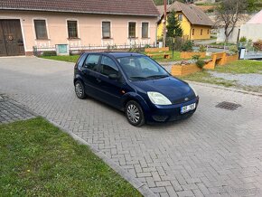 Ford Fiesta 1.3i - 2