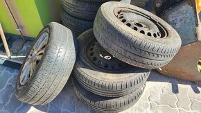 Gumy s plechovými disky 195x65xR15 Hankook 4ks - 2