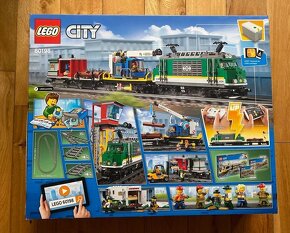 Lego City 60198 nákladní vlak - 2