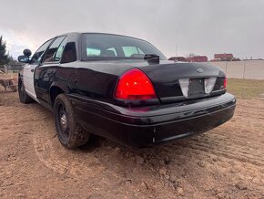 Ford Crown Victoria Police Interceptor P71 2011 V8 CVPI - 2