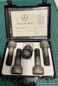 Sada bezpečnostních šroubů Mercedes Benz - 2