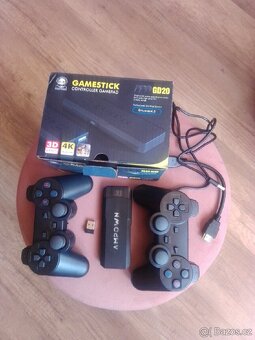 HDMI bezdrátová herní konzole (game stick)– 52.000+ her - 2