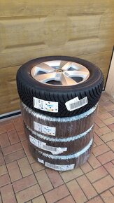 NOVÁ zimní sada ŠKODA KAROQ 5x112 R16 HANKOOK 215/60/16 99H - 2