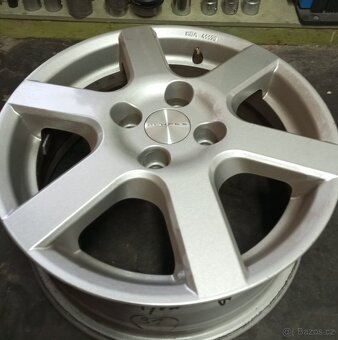 Použité alukola 15" 4X100 J6.0 ET38 City Go VW UP. - 2