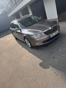 ŠKODA SUPERB || 4x4  COMBI 2.0TDI 125KW 2011 - 2