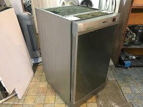 Prodám myčku Beko DSFS6831X - 2