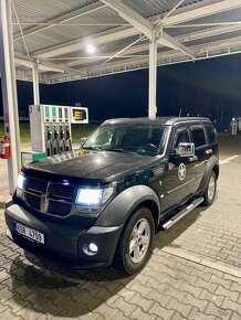 TOP DODGE NITRO 2.8l 130kW/nová STK/bez koroze/TZ 3.5tuny - 2