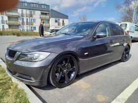 Prodám BMW 330xi,E90,4x4 automat,r.v.2006 - 2