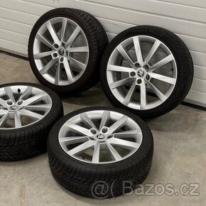 Zimní 18” Škoda 225/40 R18 - zánovní Nokiany - 2