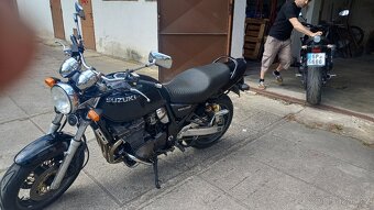 Suzuki GSX 750 Inazuma - 2