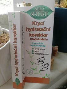 Nové - Bione hydratační korektor střední odstín - 2