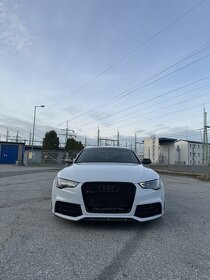 Audi RS5 4,2 FSi V8 - 2