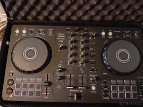 Pioneer DDJ-FLX4 kontrolér - 2