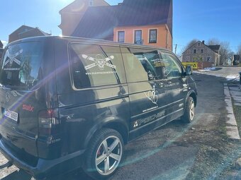 VW Multivan T5 Highline 2,5 TDI 128 kW 4x4 - 2