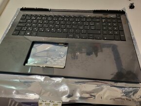 Klávesnice s horním dílem na Dell Inspiron 7567 - nové - 2