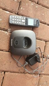 Bezdrátový telefon Panasonic KX-TG6411FX - 2