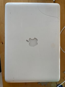 Apple macbook 2008 - 2