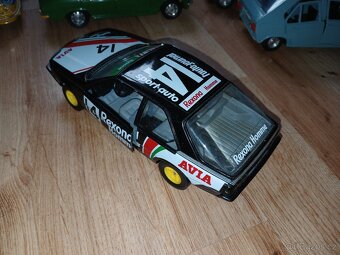 Renault fuego 1:24 bburago Made in Italy - 2