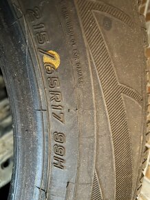 Zimní pneu 215/65 R17 - 2