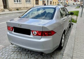 Honda Accord VII CL9 2.4 VTEC manuál sedan Executive - 2